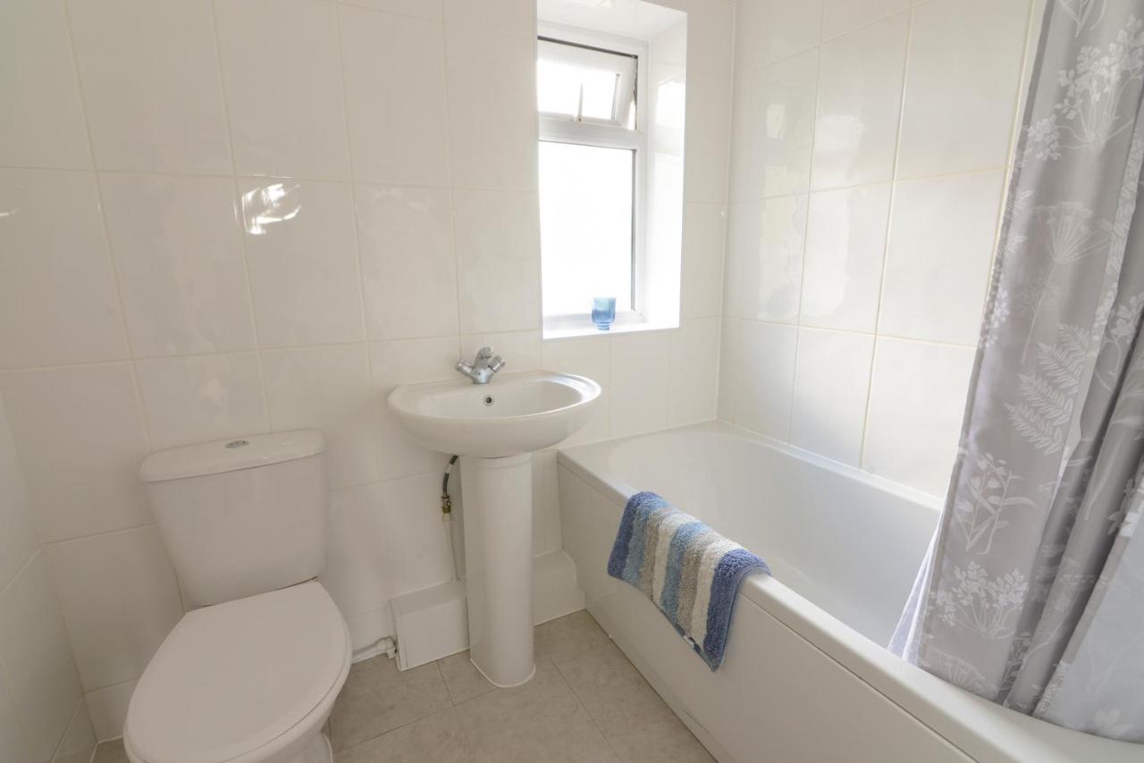 Alderton House - Spacious 3 Bed With Parking Νότιγχαμ Εξωτερικό φωτογραφία