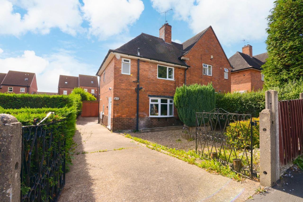 Alderton House - Spacious 3 Bed With Parking Νότιγχαμ Εξωτερικό φωτογραφία