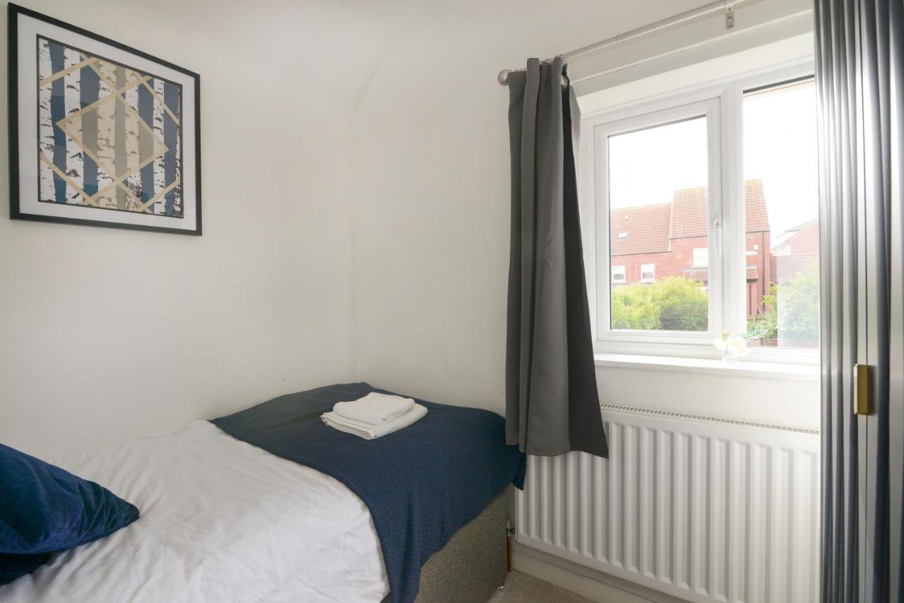 Alderton House - Spacious 3 Bed With Parking Νότιγχαμ Εξωτερικό φωτογραφία
