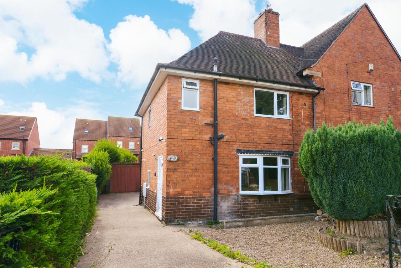 Alderton House - Spacious 3 Bed With Parking Νότιγχαμ Εξωτερικό φωτογραφία